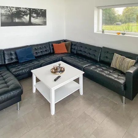 Pet Friendly In Allingabro With Sauna *