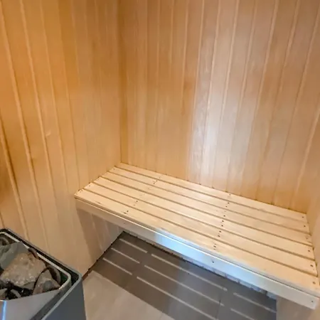 Pet Friendly In Allingabro With Sauna