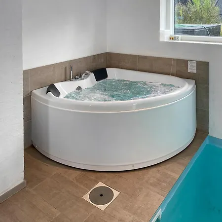 Pet Friendly In Allingabro With Sauna *